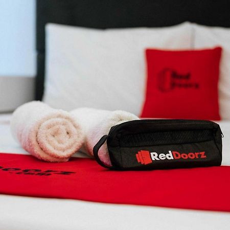 Reddoorz At Hotel Rumberpon סורונג מראה חיצוני תמונה