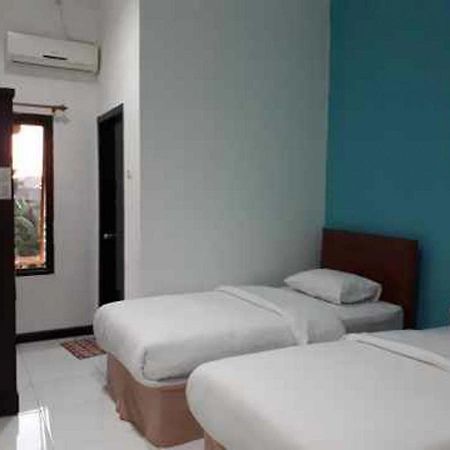 Reddoorz At Hotel Rumberpon סורונג מראה חיצוני תמונה