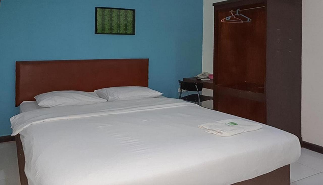 Reddoorz At Hotel Rumberpon סורונג מראה חיצוני תמונה