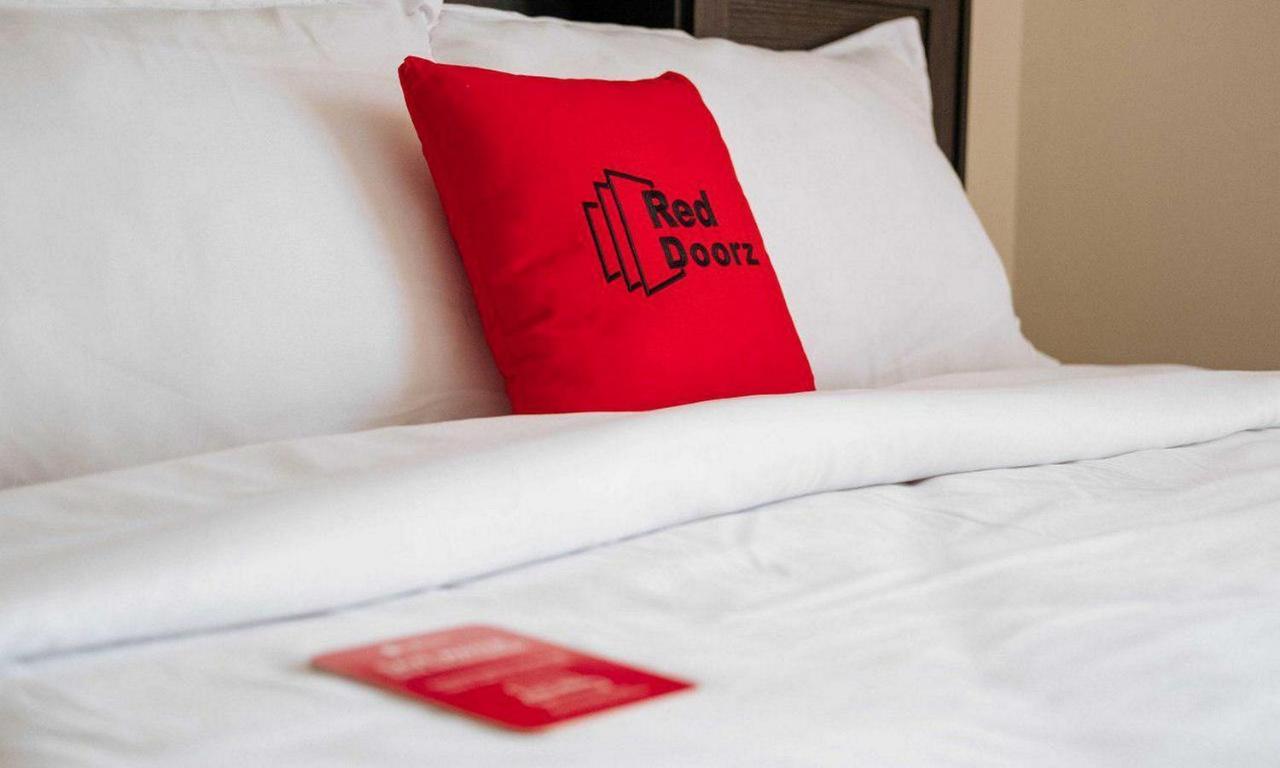 Reddoorz At Hotel Rumberpon סורונג מראה חיצוני תמונה