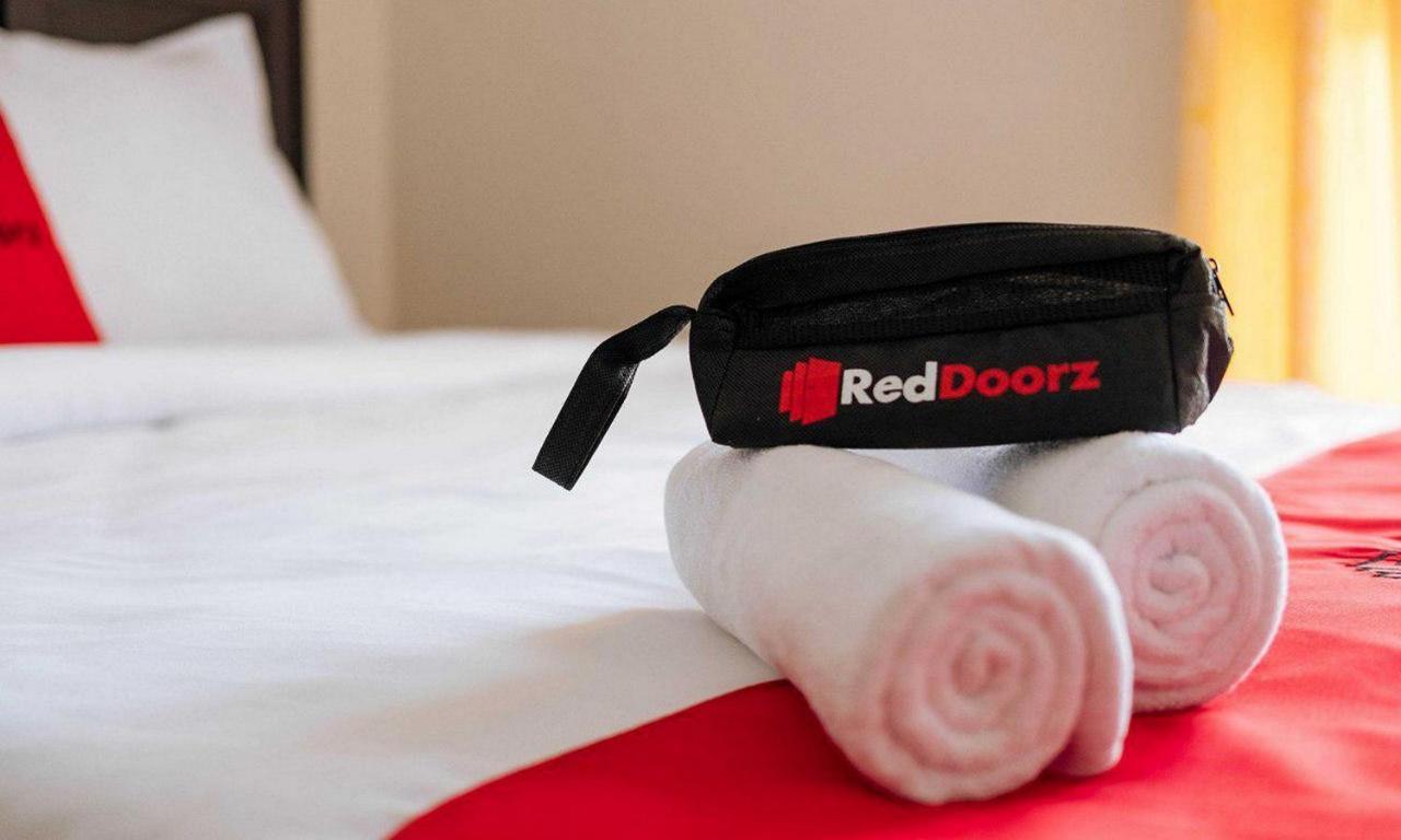 Reddoorz At Hotel Rumberpon סורונג מראה חיצוני תמונה